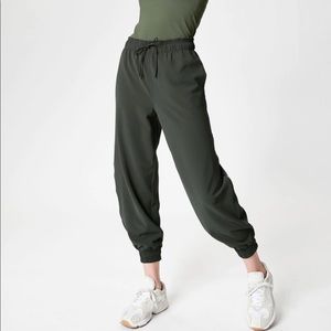 NWT Athleta Metropolis Jogger 8P